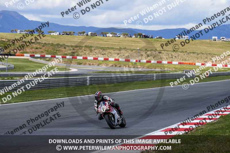 cadwell no limits trackday;cadwell park;cadwell park photographs;cadwell trackday photographs;enduro digital images;event digital images;eventdigitalimages;navarra;no limits trackdays;peter wileman photography;racing digital images;trackday digital images;trackday photos